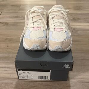New Balance 2002 Toddler Girls' "White/Blue/Pink" Sneakers
